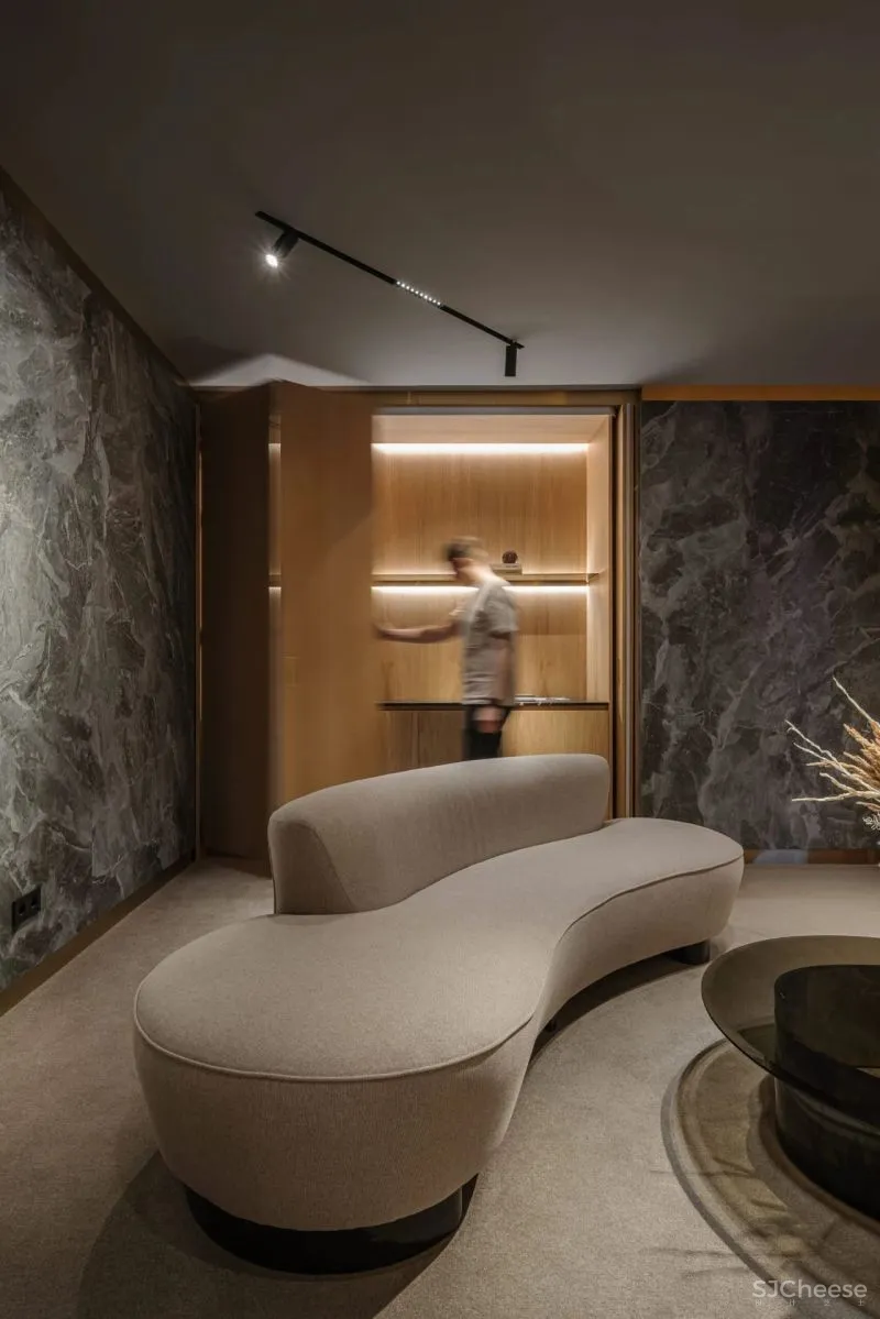 156㎡深棕极简美学,轻奢的气质体现