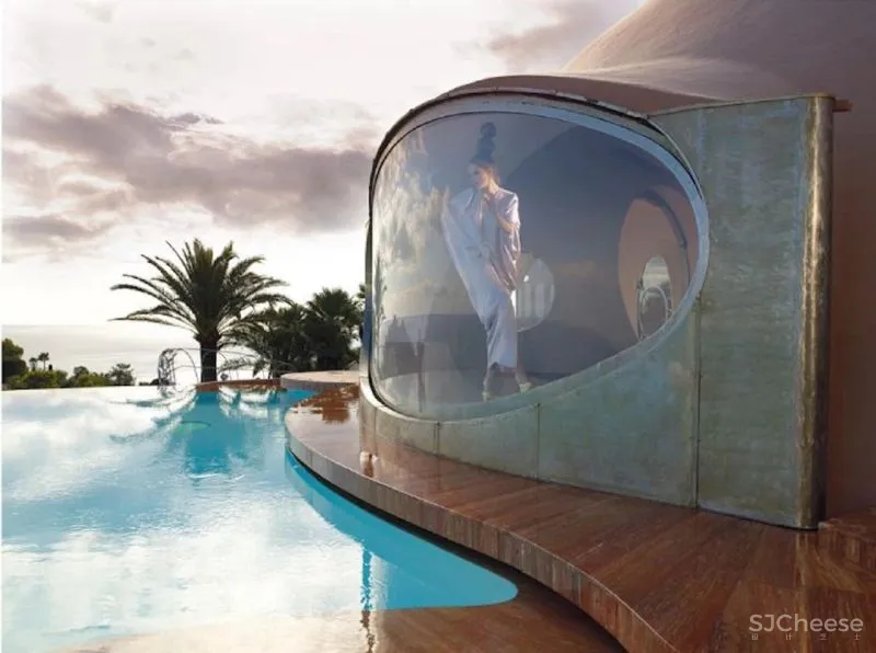 设计太超前?皮尔卡丹售价30亿的泡泡屋,卖了6年无人问津