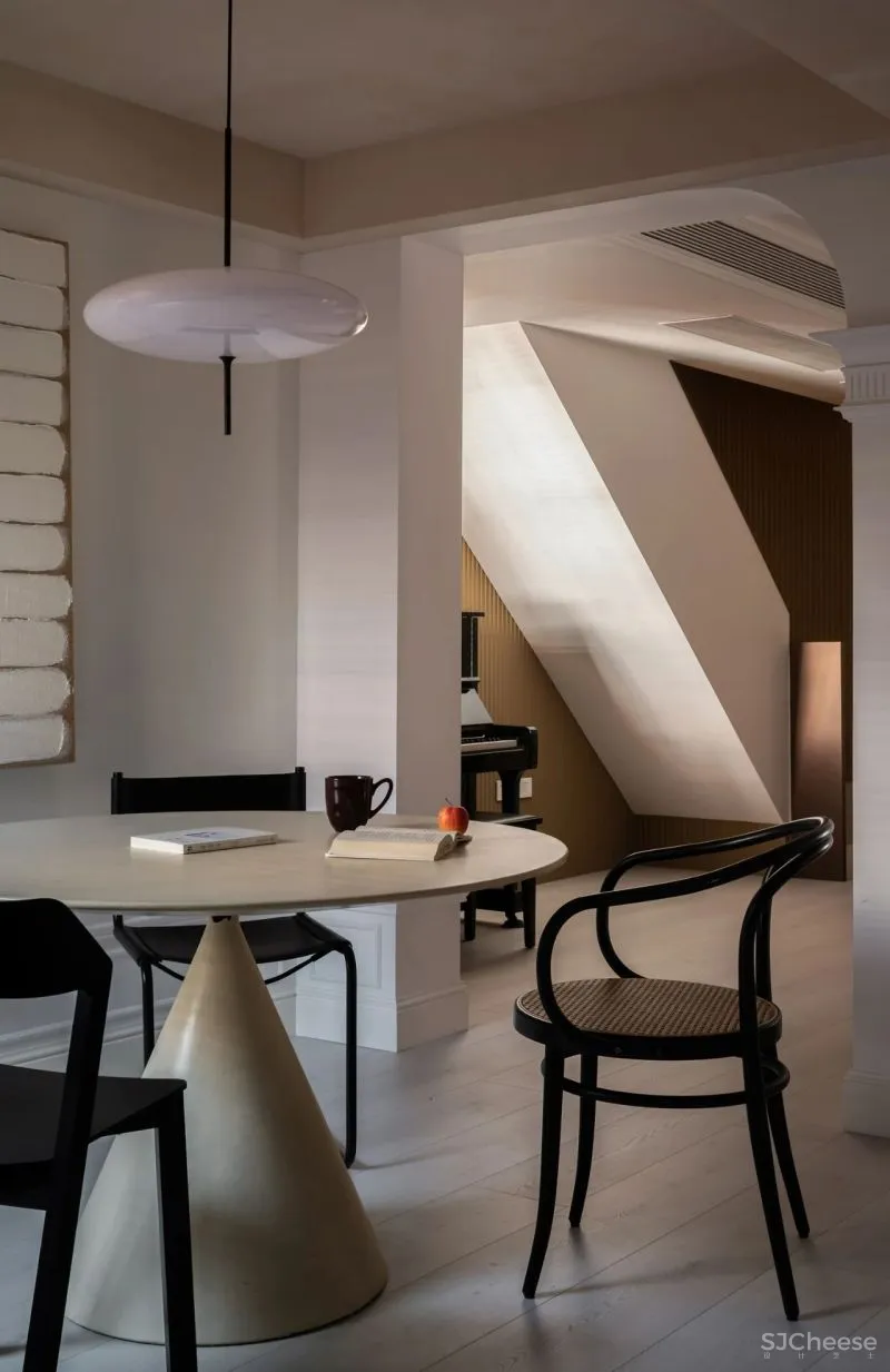 160㎡老房重装,不动硬装也能出彩