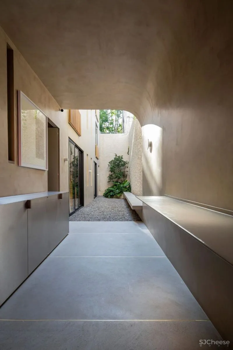 服装品牌跨界做精品酒店,老建筑翻新,每一处都充满设计感!