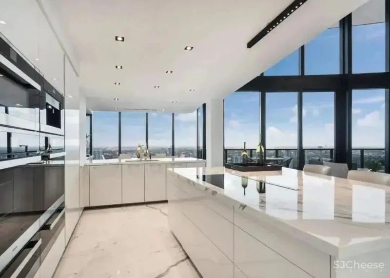 全球唯一保时捷豪宅大楼,跑车直接开进去