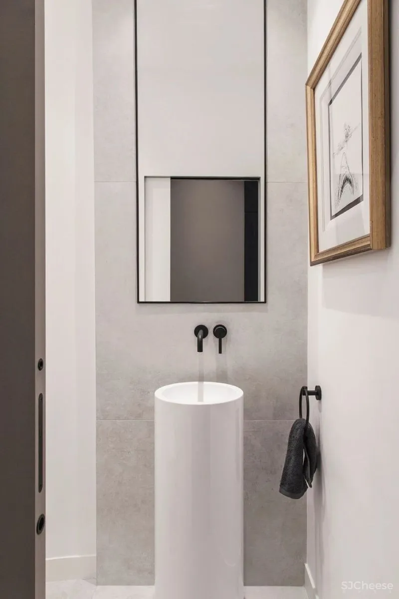 鲜明色彩对比,演绎全新法式空间