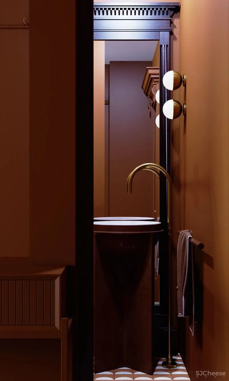 大户型下的浓郁枫叶红,留存满室的明朗光泽!