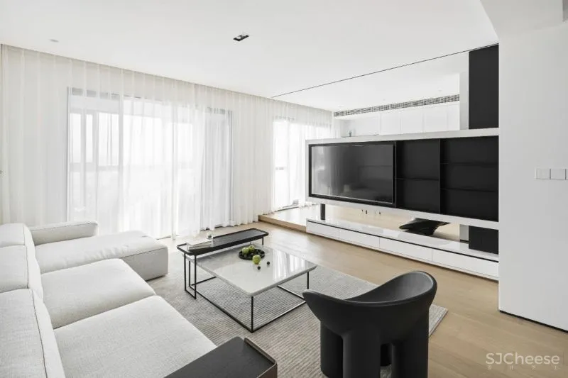 130㎡纯白居所，温度正好的理性极简