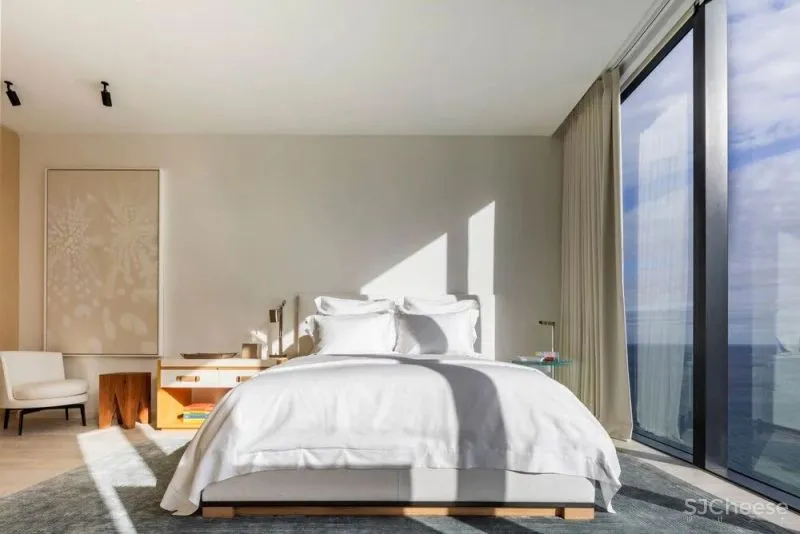 保时捷1000多平海景房，一家三口住，太奢侈了！