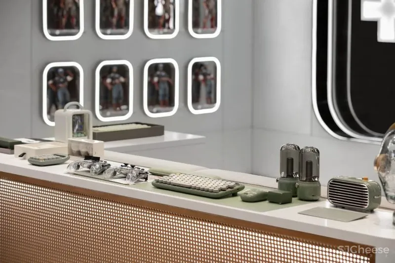 万科售楼处变身开黑、吸猫、撸妆馆,乐尚设计把潮玩体验做出新花样