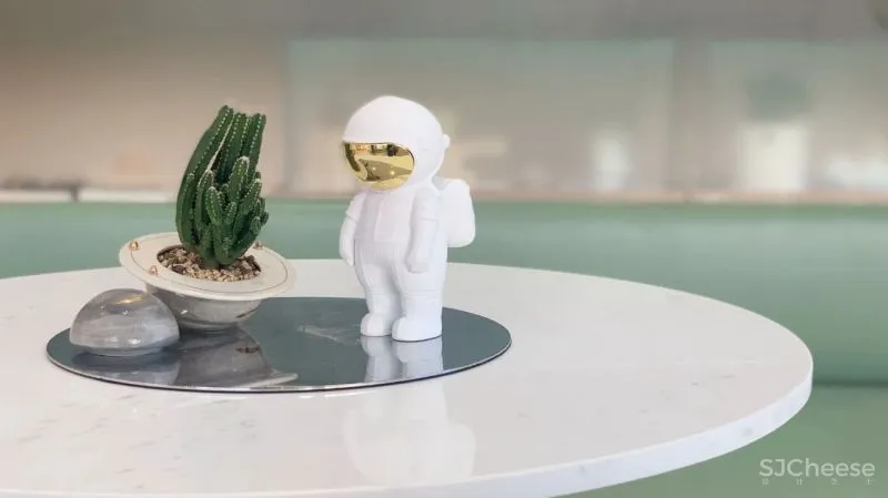 万科售楼处变身开黑、吸猫、撸妆馆,乐尚设计把潮玩体验做出新花样