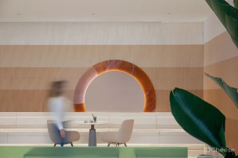 万科售楼处变身开黑、吸猫、撸妆馆,乐尚设计把潮玩体验做出新花样