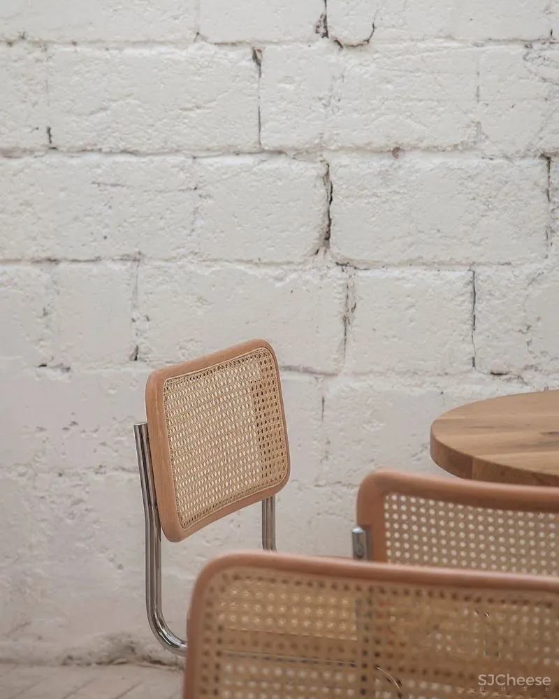 极简主义的OPA餐厅,手工制作的室内素食美食