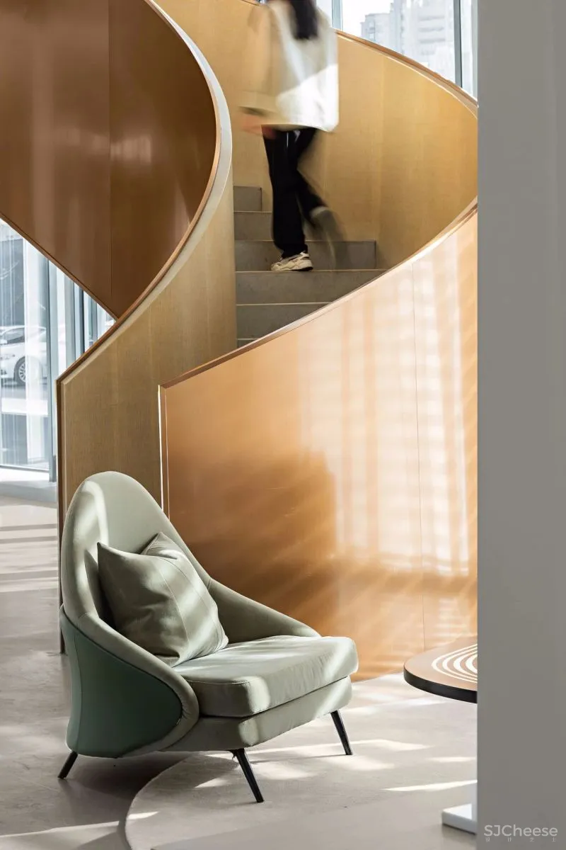 GND恩嘉设计:山水绿相纡 好个依山傍水居