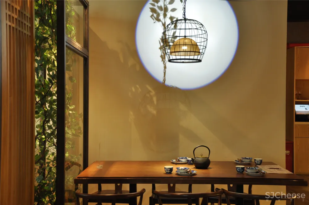 西宁中秋餐厅设计