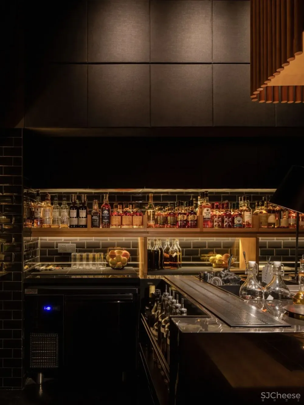 hcreates新作|上海街头惊现伦敦最佳威士忌酒吧Black Rock