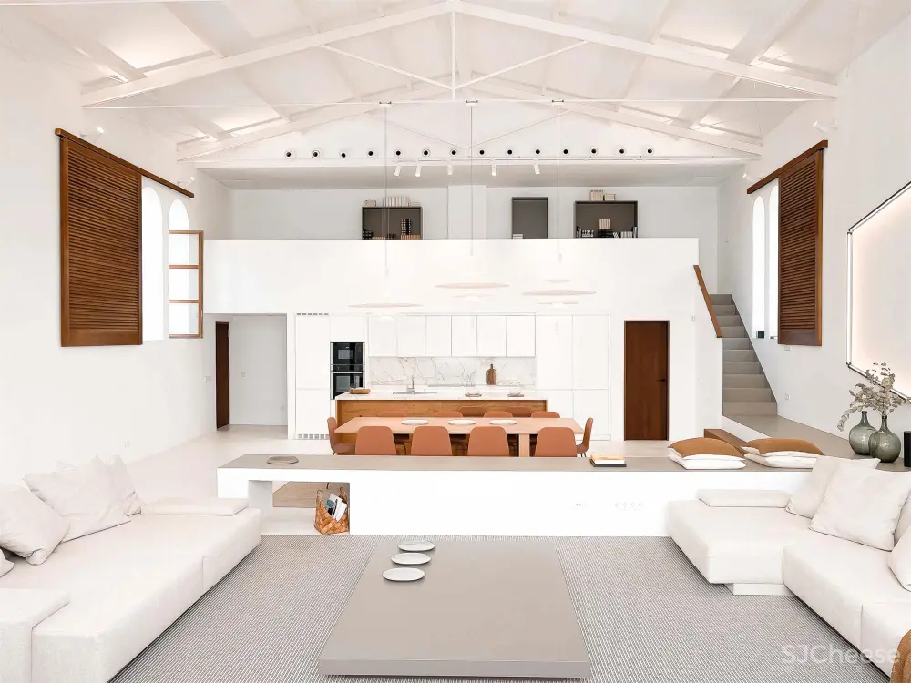 剧院本质的极简而不失温馨的住宅。西班牙剧院改造设计Can Garrover