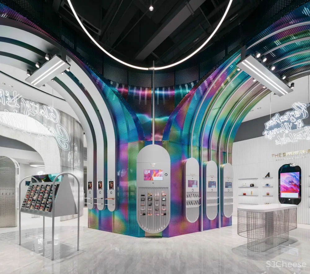 Storeage 为 B+Tube 油罐打造智能新零售美妆集合店