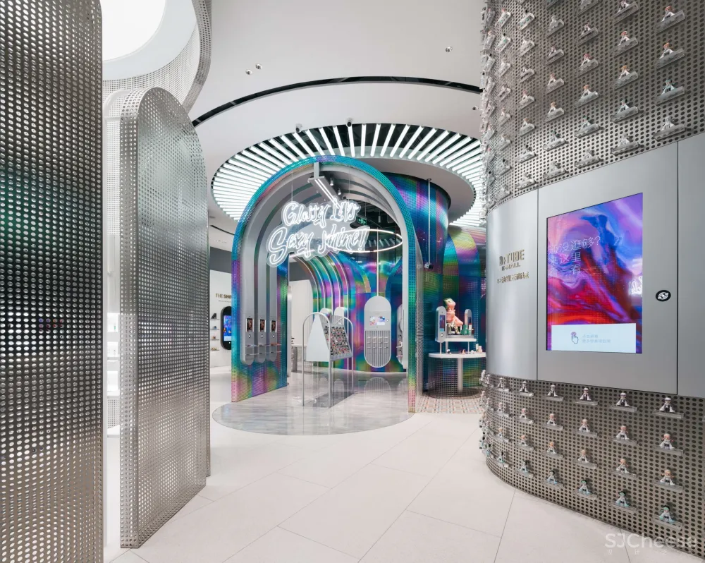 Storeage 为 B+Tube 油罐打造智能新零售美妆集合店