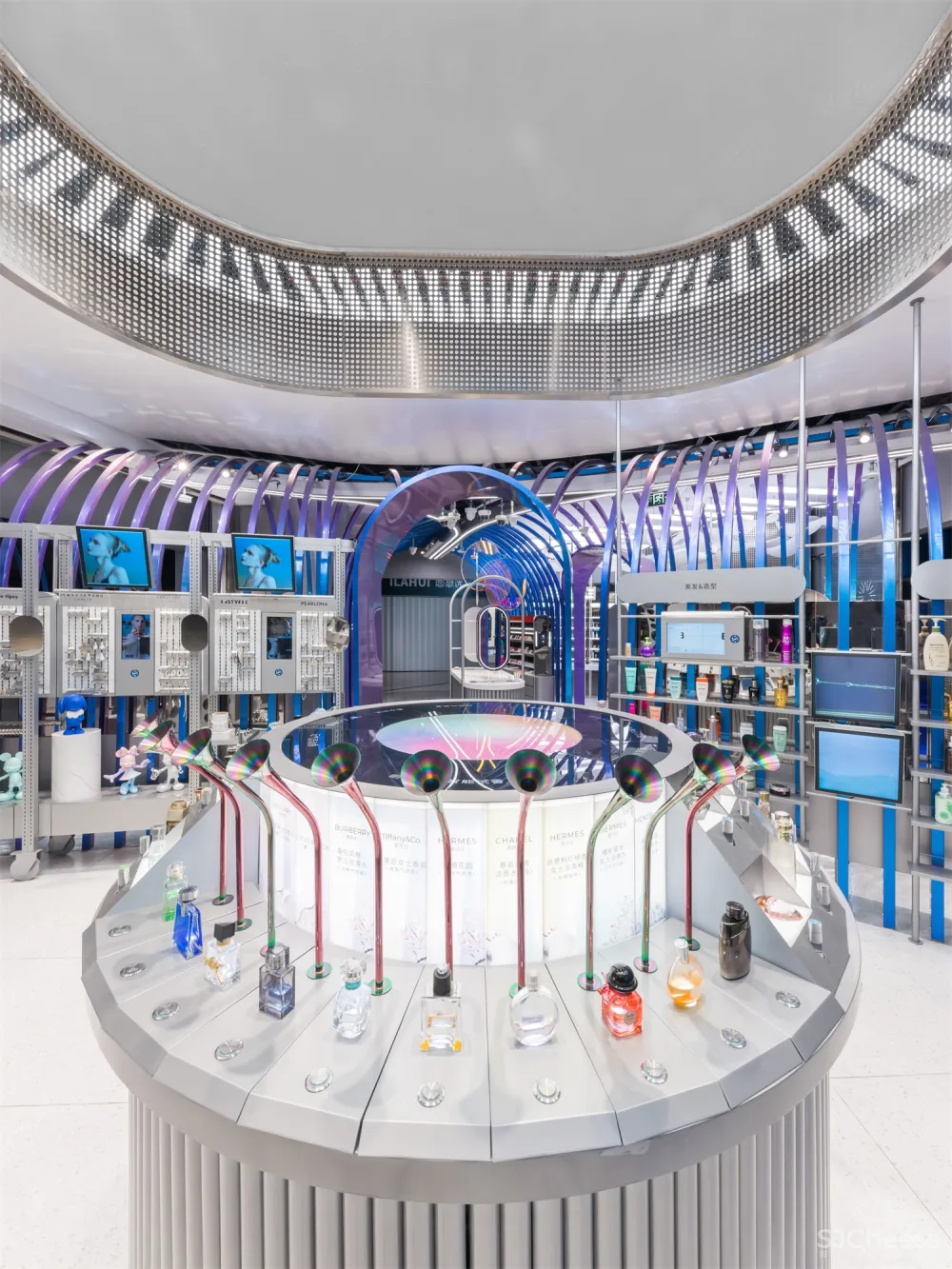 Storeage 为 B+Tube油罐打造成功美妆集合店续集