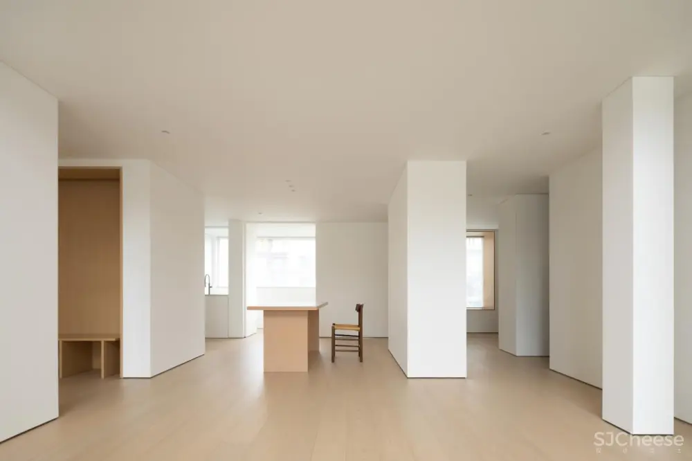 极简风味 · 顶层复式公寓