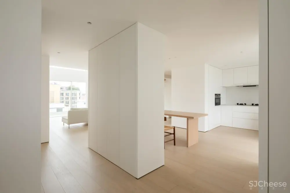 极简风味 · 顶层复式公寓