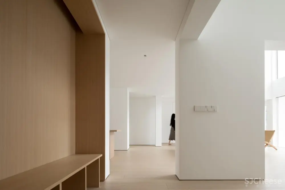 极简风味 · 顶层复式公寓