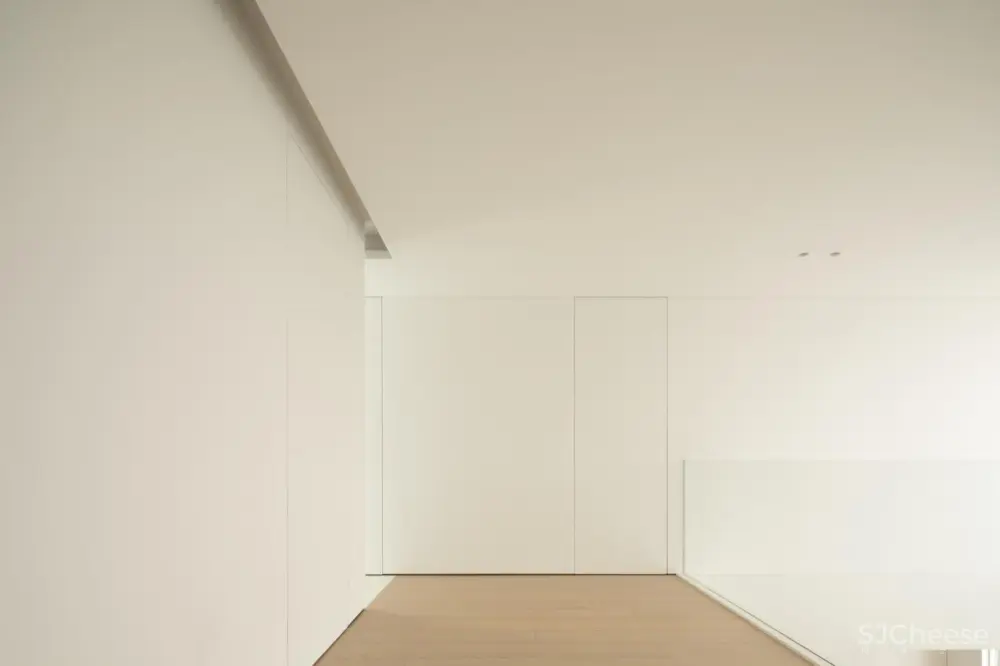 极简风味 · 顶层复式公寓