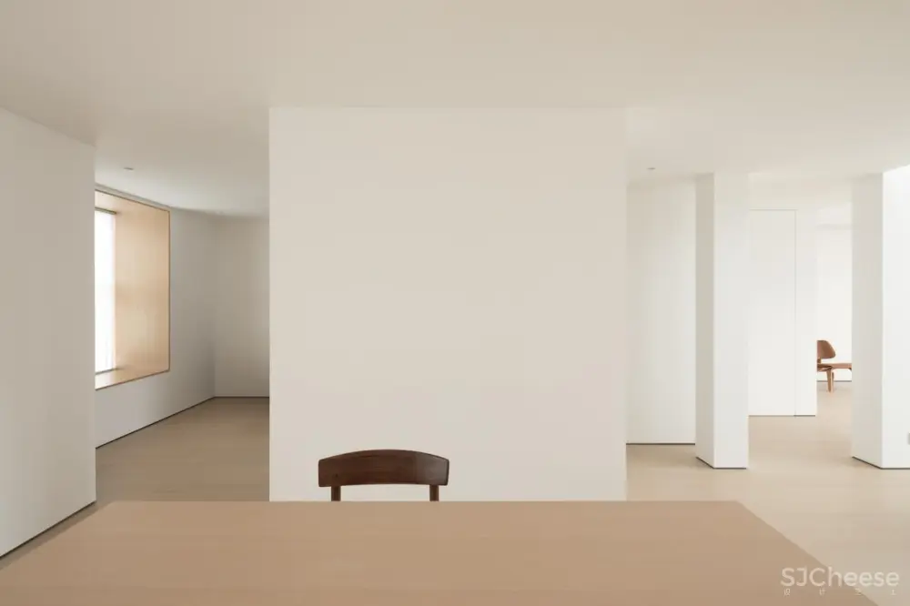 极简风味 · 顶层复式公寓