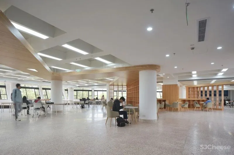 奥默默工作室 从空间生产到空间生长：交大包玉刚图书馆空间改造