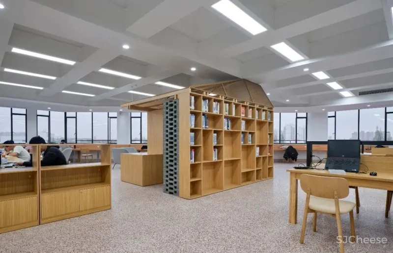 奥默默工作室 从空间生产到空间生长：交大包玉刚图书馆空间改造