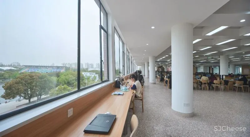 奥默默工作室 从空间生产到空间生长：交大包玉刚图书馆空间改造