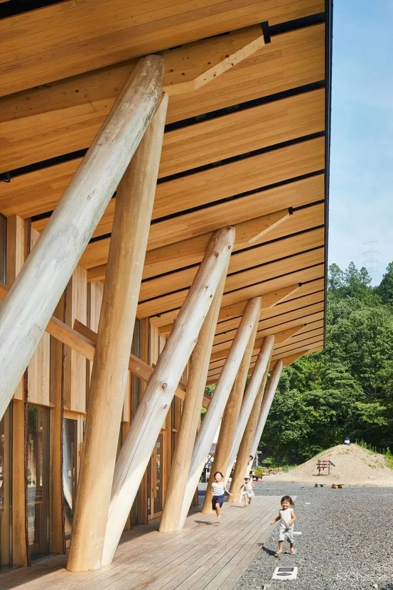 隈研吾事务所新作 林业学院的工作坊 morinos教学展亭