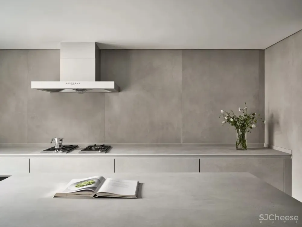 梧桐树下的420平米复式公寓 - 八荒设计