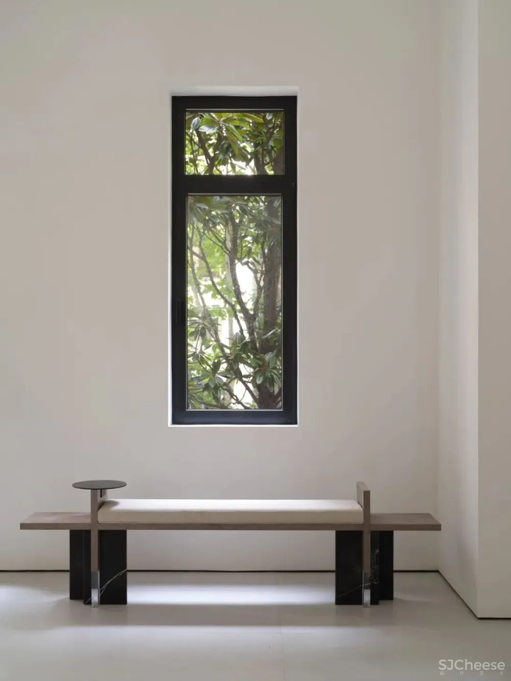 梧桐树下的420平米复式公寓 - 八荒设计