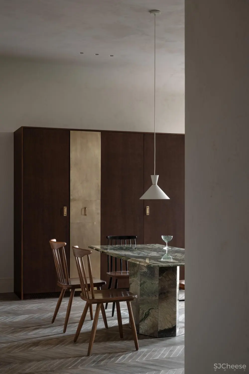 乌克兰基辅的极简主义住宅改造,Rina Lovko与Daryna Shpuryk联合设计