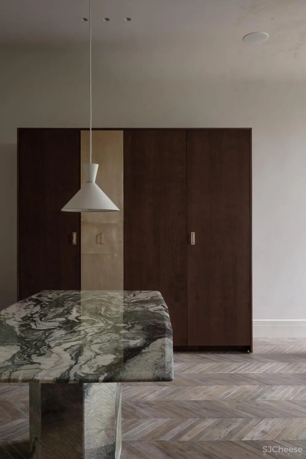 乌克兰基辅的极简主义住宅改造,Rina Lovko与Daryna Shpuryk联合设计