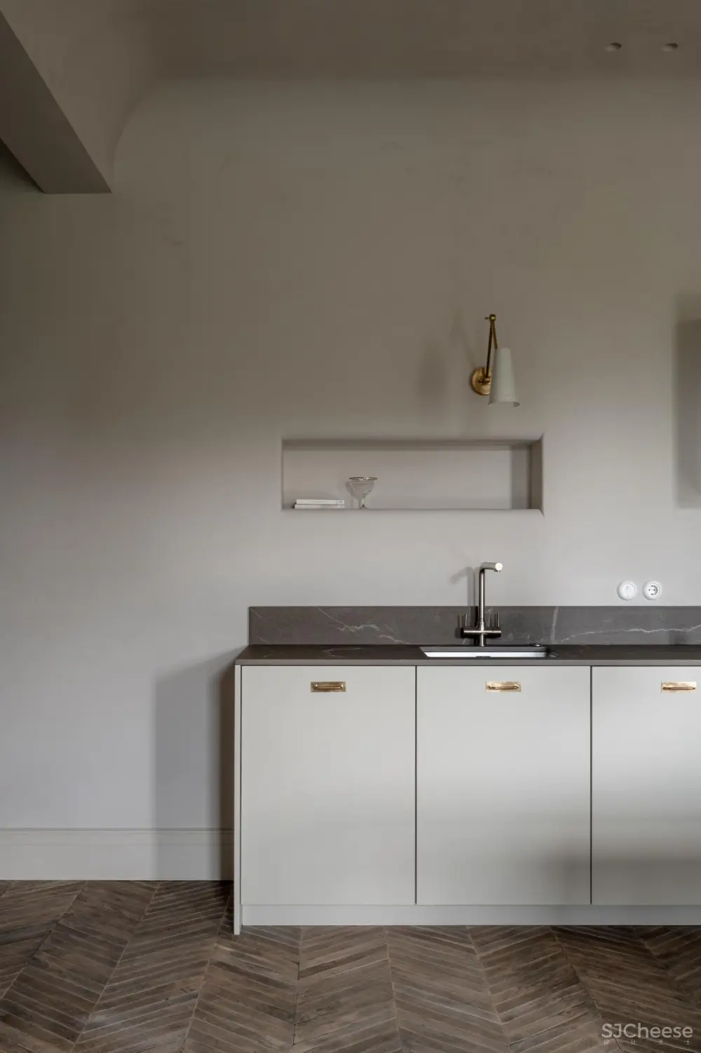 乌克兰基辅的极简主义住宅改造,Rina Lovko与Daryna Shpuryk联合设计