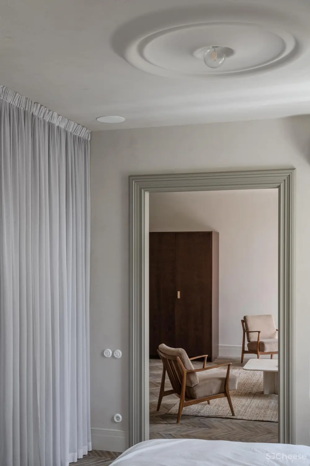 乌克兰基辅的极简主义住宅改造,Rina Lovko与Daryna Shpuryk联合设计