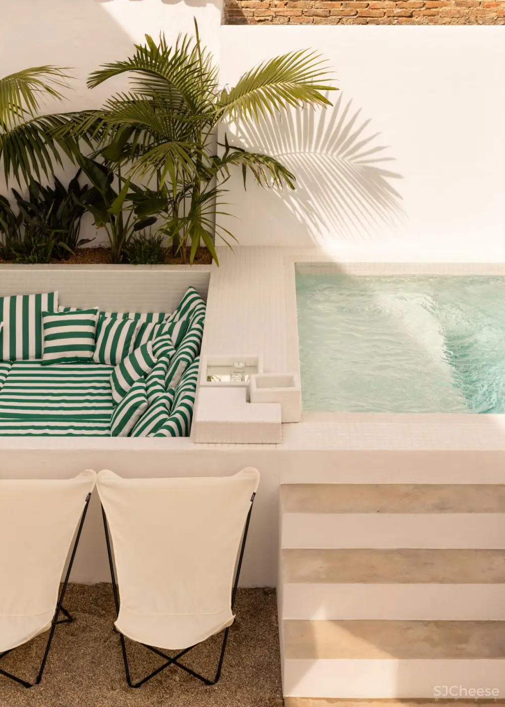 葡萄牙卡萨夸特罗度假屋,由比利时酒店品牌theaddress设计。