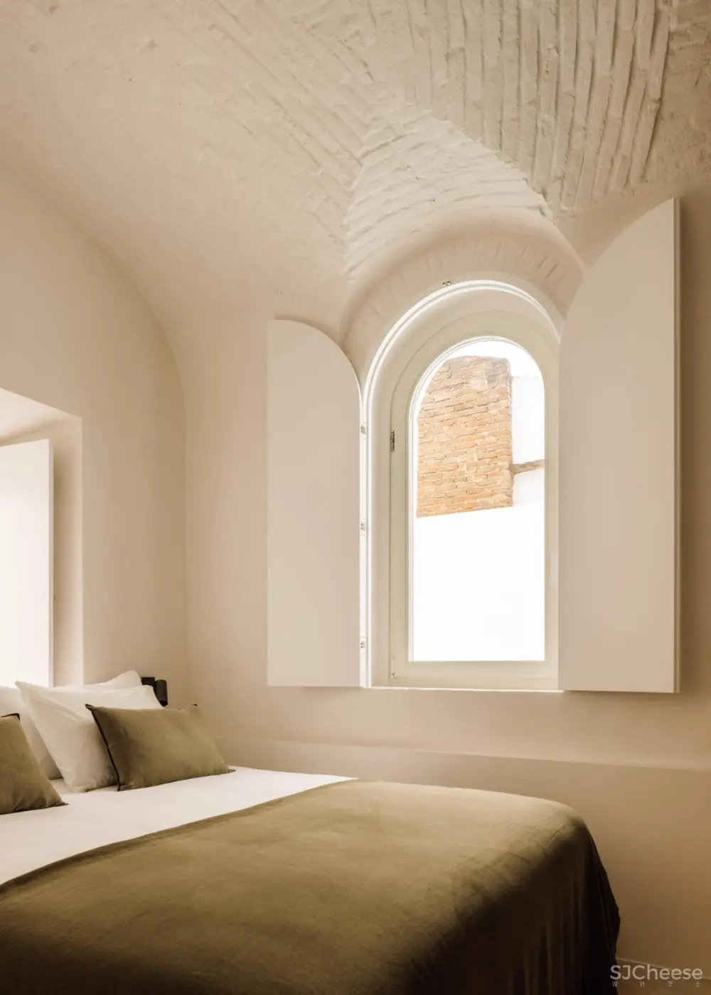 葡萄牙卡萨夸特罗度假屋,由比利时酒店品牌theaddress设计。