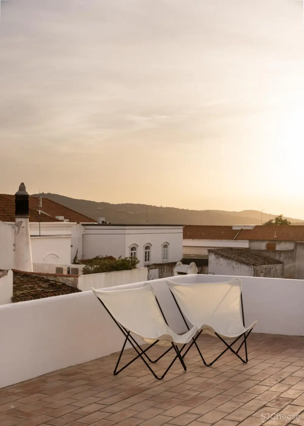 葡萄牙卡萨夸特罗度假屋,由比利时酒店品牌theaddress设计。