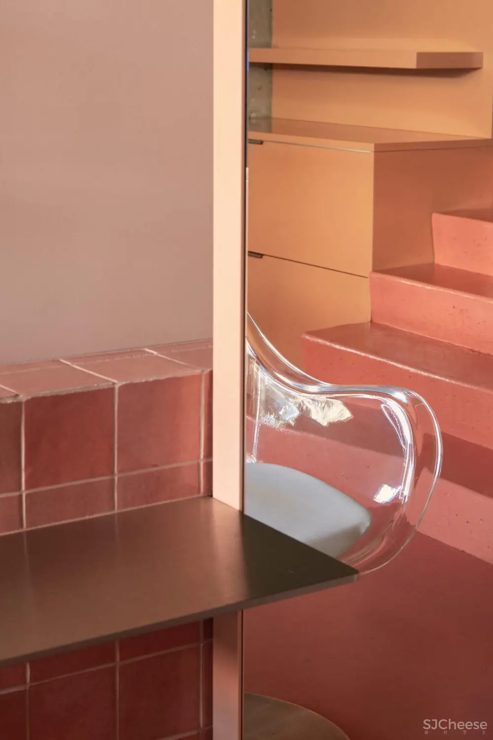 粉色与扭曲:COV 悉尼顶级美发沙龙(莫斯曼) by coffeyhallett.