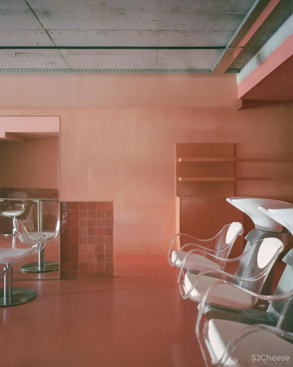 粉色与扭曲:COV 悉尼顶级美发沙龙(莫斯曼) by coffeyhallett.