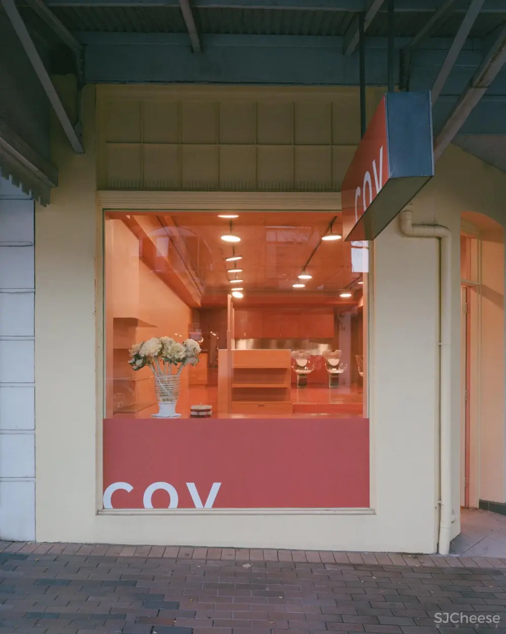 粉色与扭曲:COV 悉尼顶级美发沙龙(莫斯曼) by coffeyhallett.