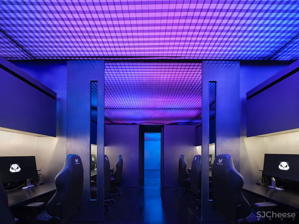 赤橙设计|熊猫电竞-虚拟现实,时空交叠