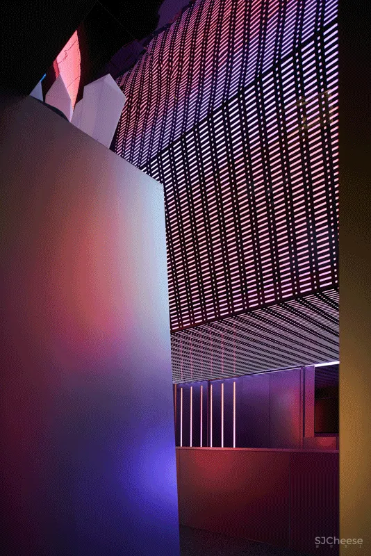 赤橙设计|熊猫电竞-虚拟现实,时空交叠