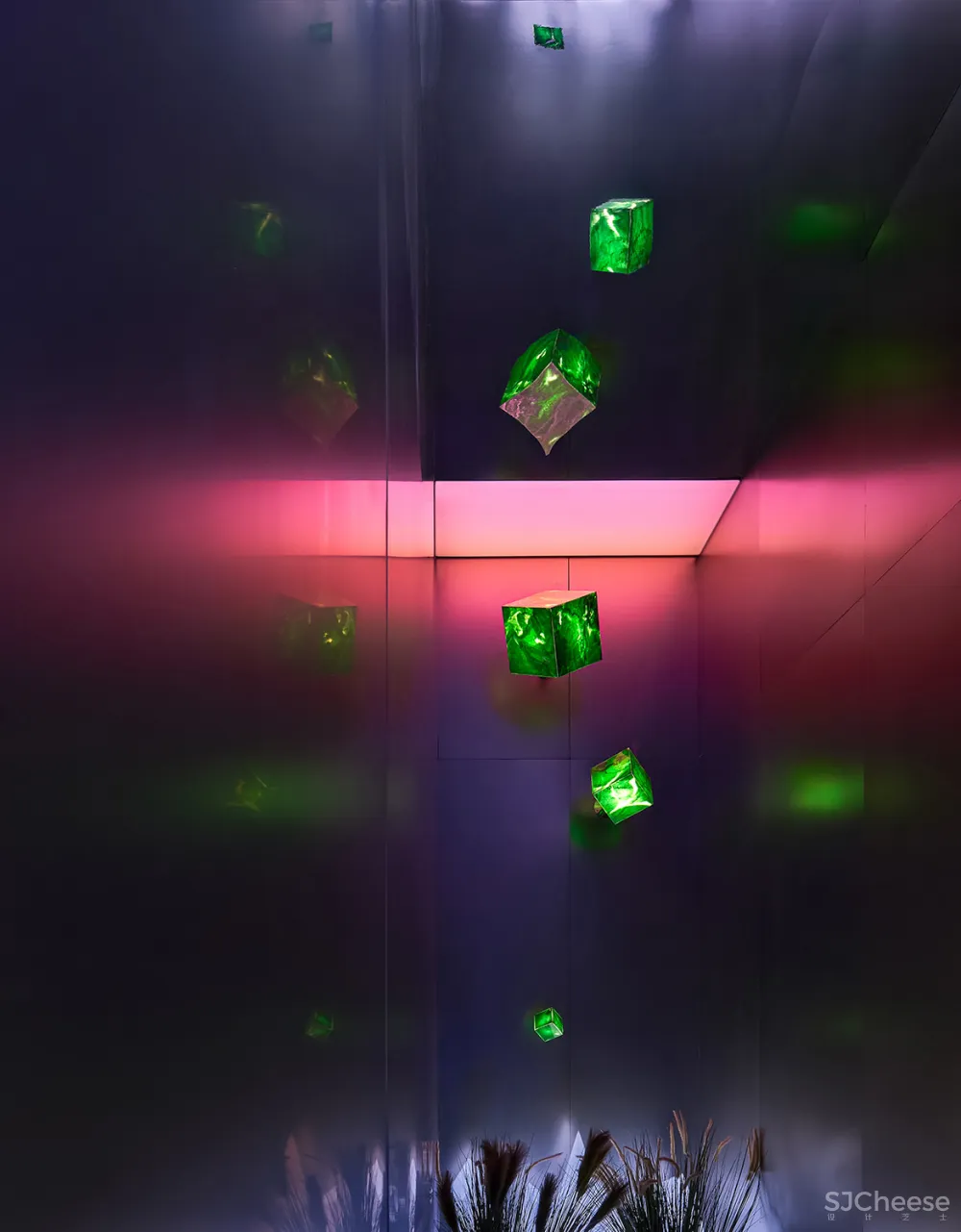 赤橙设计|熊猫电竞-虚拟现实,时空交叠