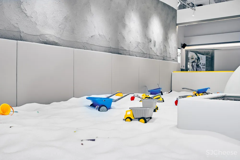 INGROUP|SPACEZOOM贝纵家庭体验中心「朱莉·原力星球」主题馆