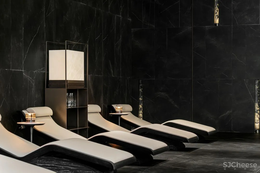 越秀X锐度 | 越秀·湖与白营销中心：湖居生活的留白