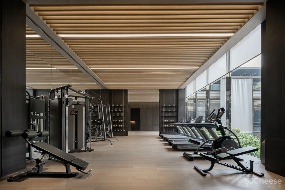 越秀X锐度 | 越秀·湖与白营销中心：湖居生活的留白