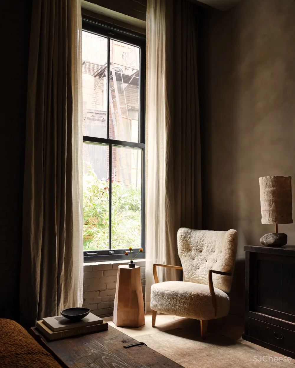 极简与温馨的碰撞，纽约豪华公寓的完美诠释