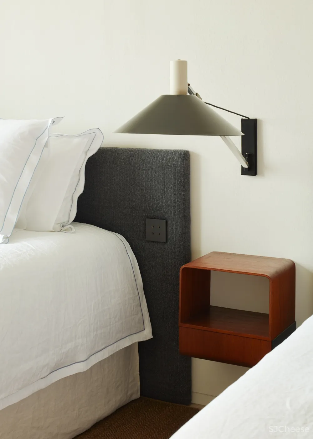 20250408110012294 光线与材料的极致运用,比利时Residence RII 简约住宅的美学呈现