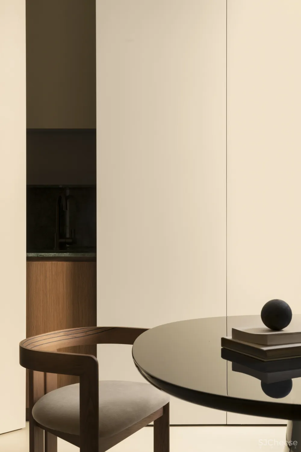 20250417170824404 游走在传统与现代之间,米兰工作室爆改为精致公寓